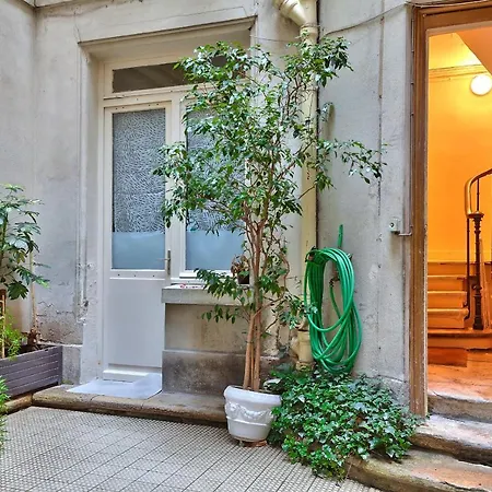 112 - Urban Atelier Saint Michel Apartment Paris